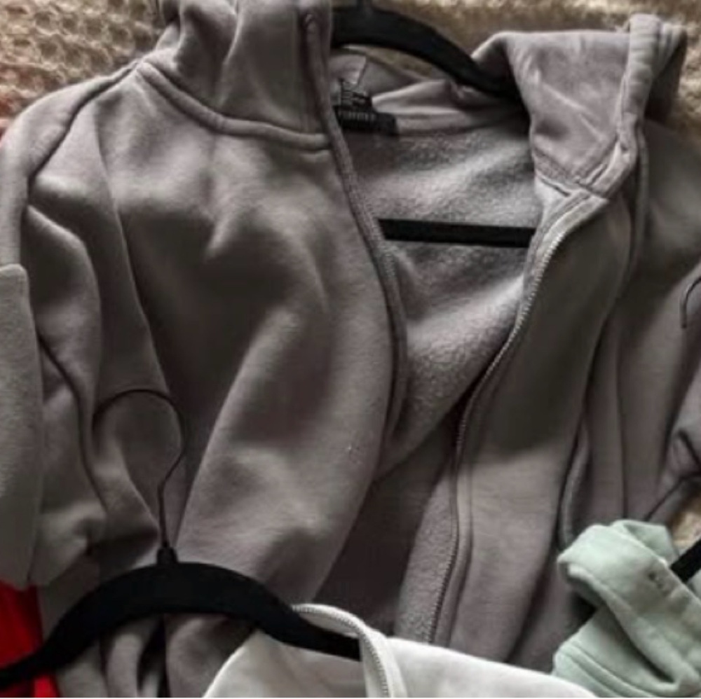 Gray Cropped Zip-Up Hoodie